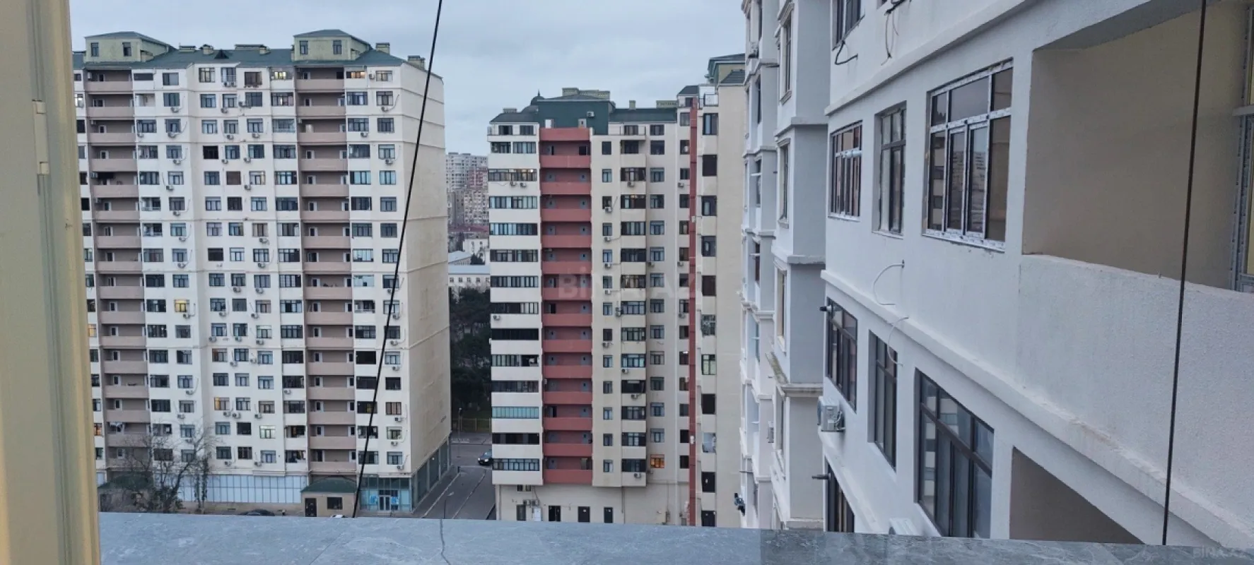 Satılır 2 otaqlı mənzil 65 m²