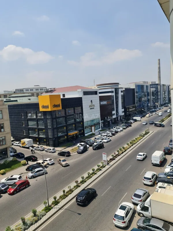 Kirayə verilir 20 otaqlı ofis 1350 m²