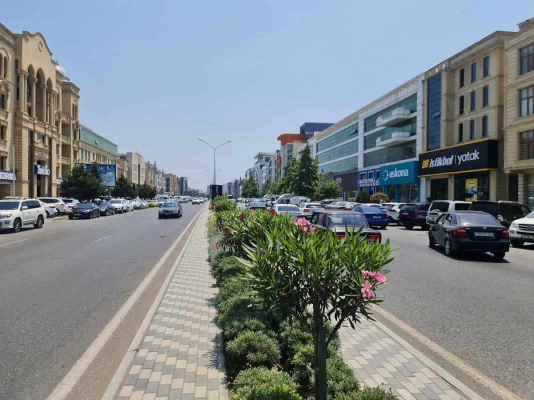 Kirayə verilir 20 otaqlı ofis 1350 m²