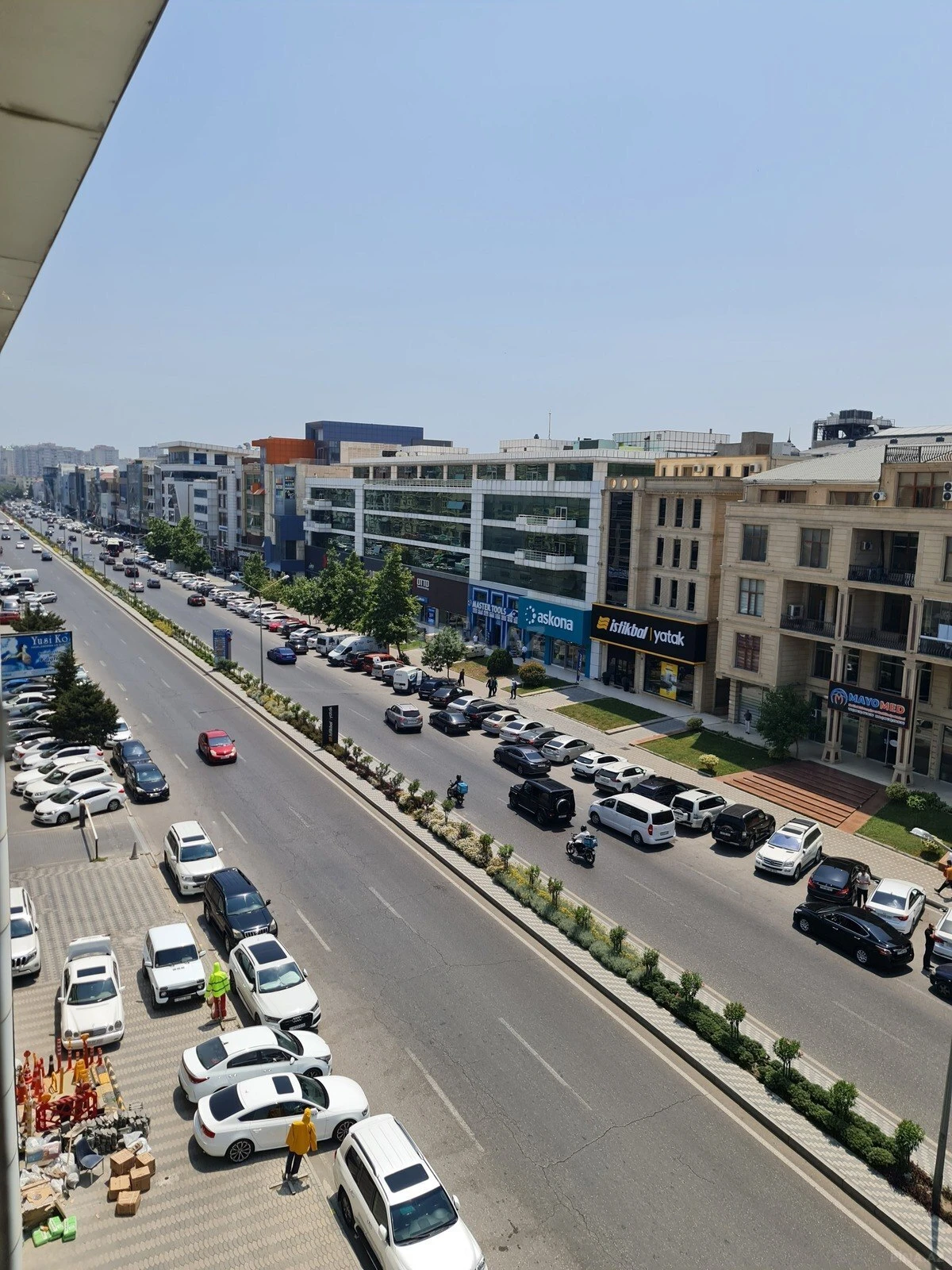 Kirayə verilir 20 otaqlı ofis 1350 m²