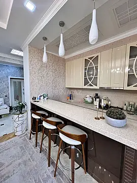Satılır 2 otaqlı mənzil 93 m²