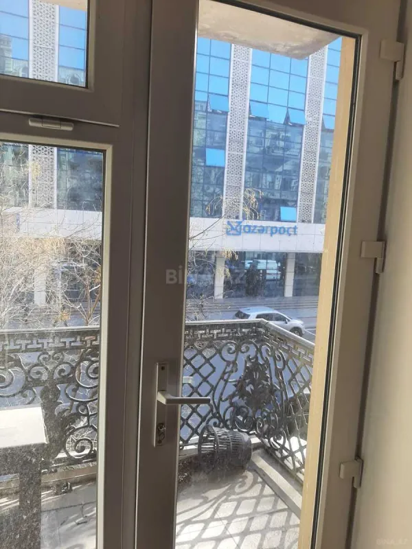 Kirayə verilir 3 otaqlı ofis 80 m²