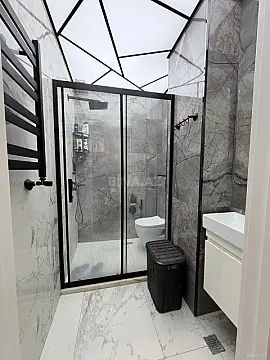 Satılır 4 otaqlı mənzil 130 m²