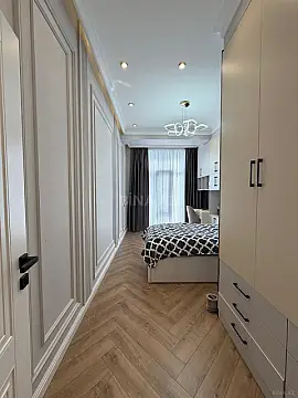 Satılır 4 otaqlı mənzil 130 m²