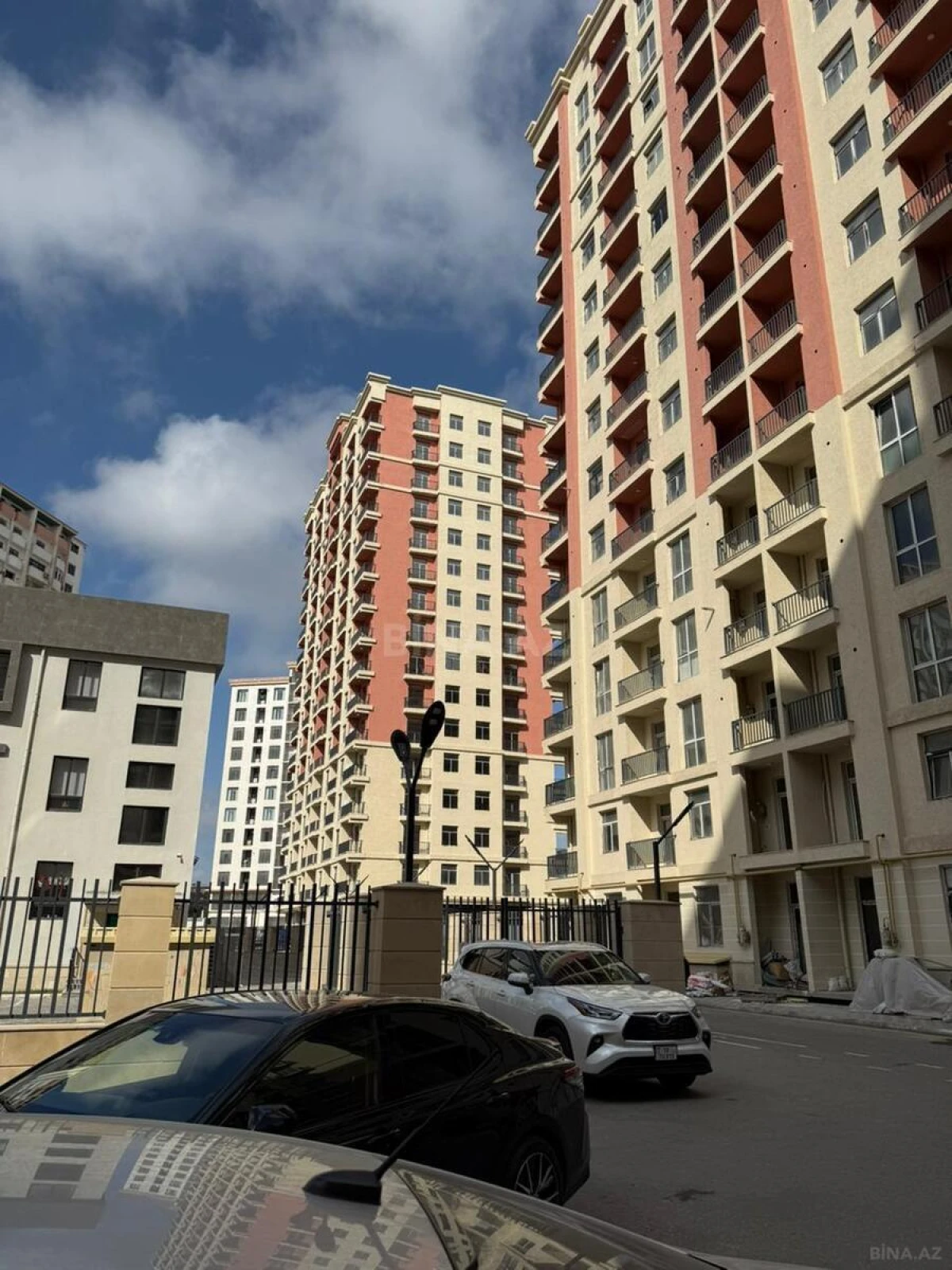 Satılır 2 otaqlı mənzil 65 m²