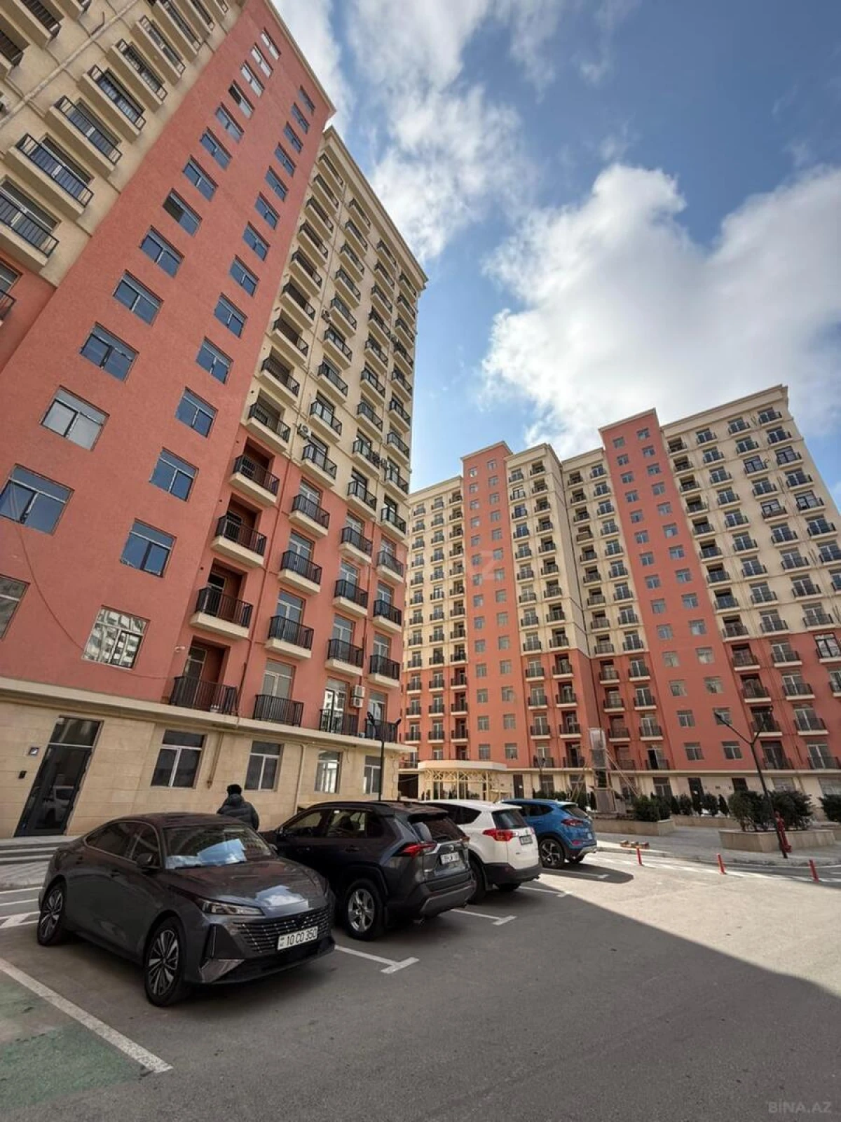 Satılır 2 otaqlı mənzil 65 m²