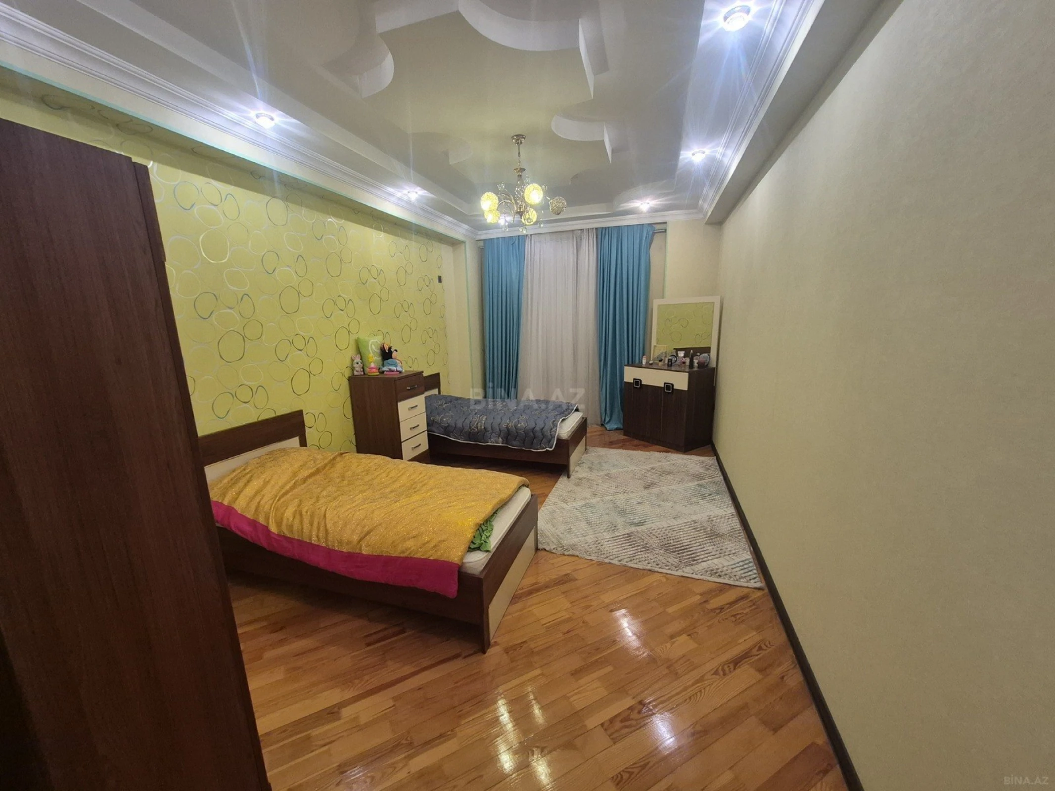 Kirayə verilir 3 otaqlı mənzil 140 m²