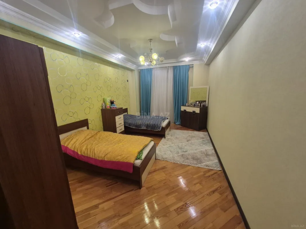 Kirayə verilir 3 otaqlı mənzil 140 m²