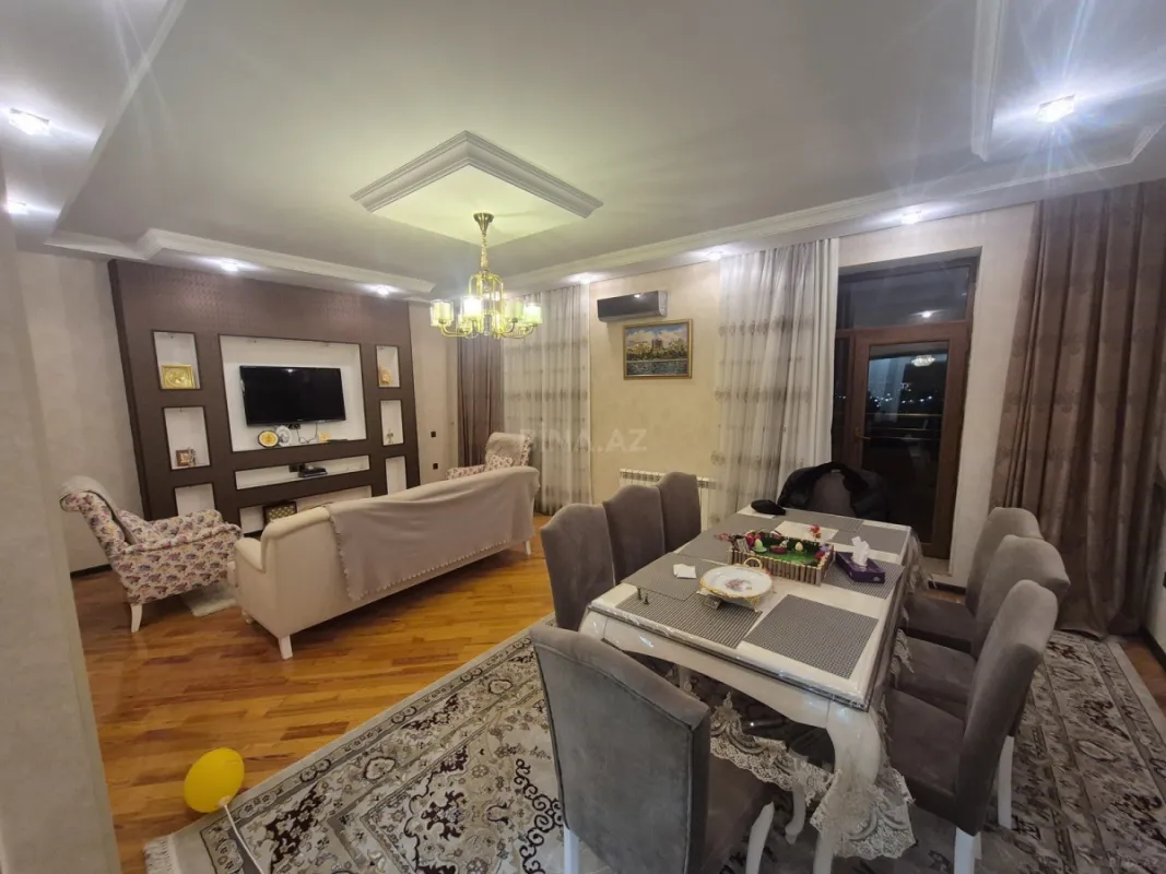 Kirayə verilir 3 otaqlı mənzil 140 m²