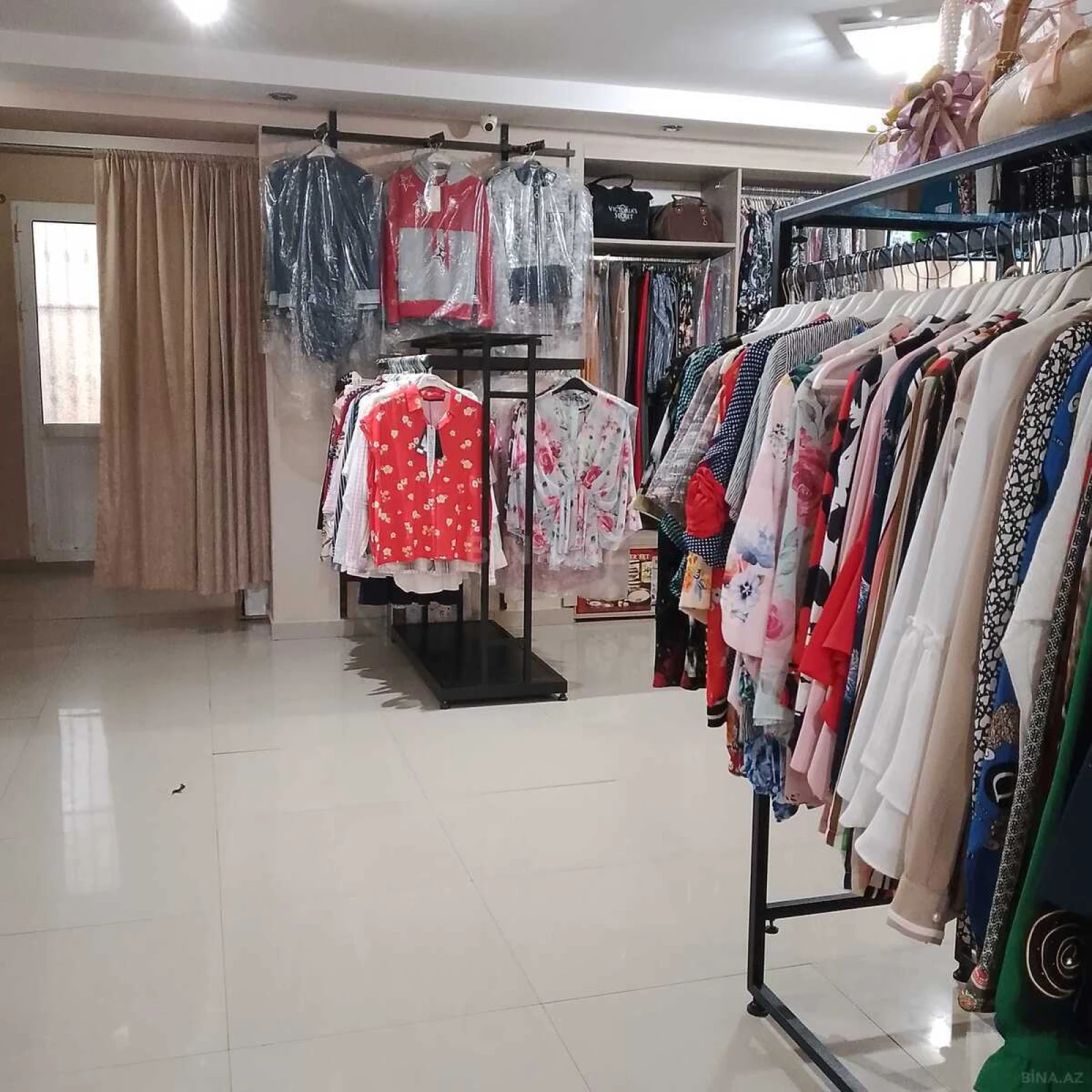 Satılır obyekt 90 m²