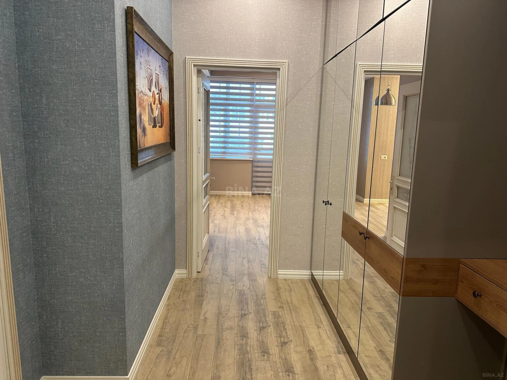 Satılır 3 otaqlı mənzil 171 m²