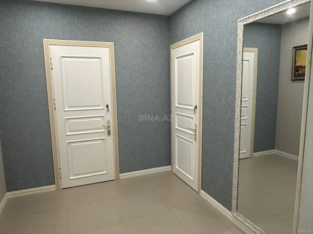 Satılır 3 otaqlı mənzil 171 m²