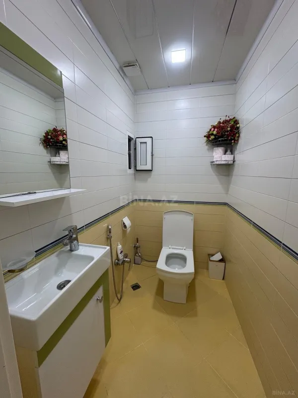 Satılır 3 otaqlı mənzil 135 m²