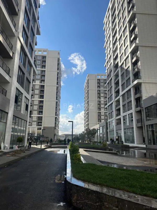 Satılır 3 otaqlı mənzil 118 m²