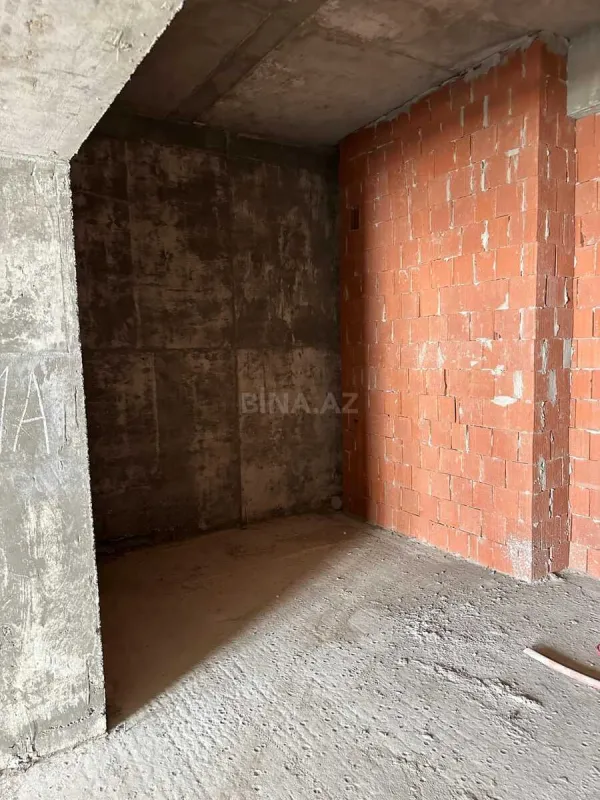 Satılır 3 otaqlı mənzil 118 m²