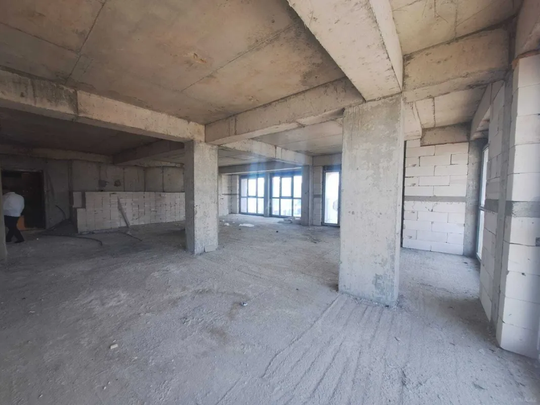 Satılır 2 otaqlı mənzil 91 m²