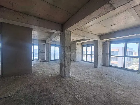 Satılır 2 otaqlı mənzil 91 m²