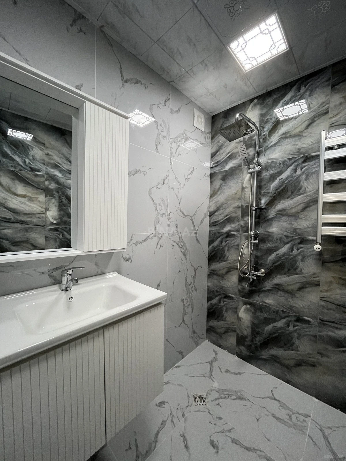 Satılır 2 otaqlı mənzil 50 m²