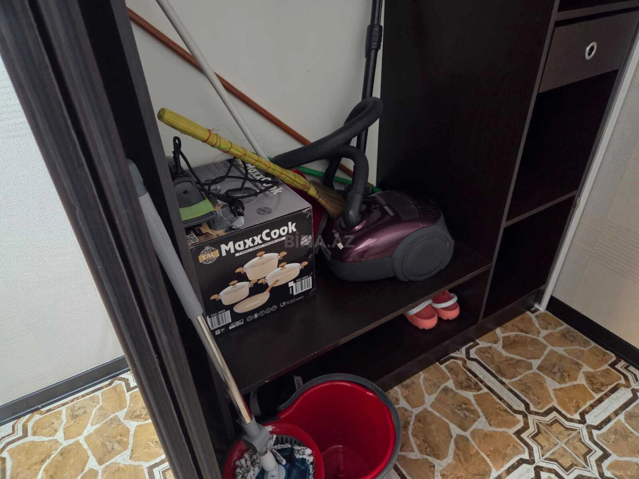 Kirayə verilir 2 otaqlı mənzil 104 m²