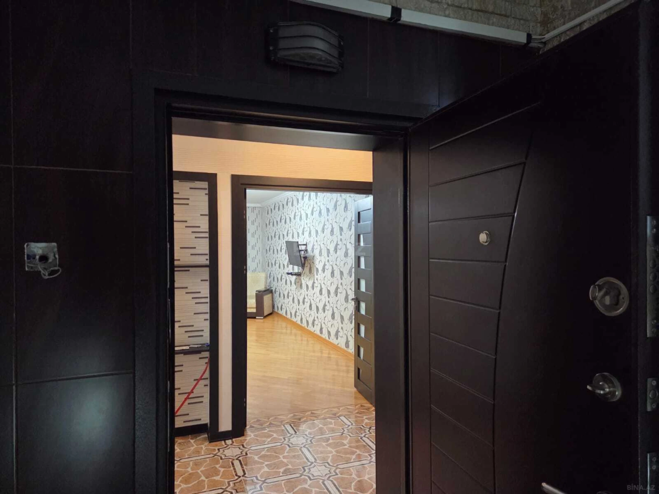 Kirayə verilir 2 otaqlı mənzil 104 m²