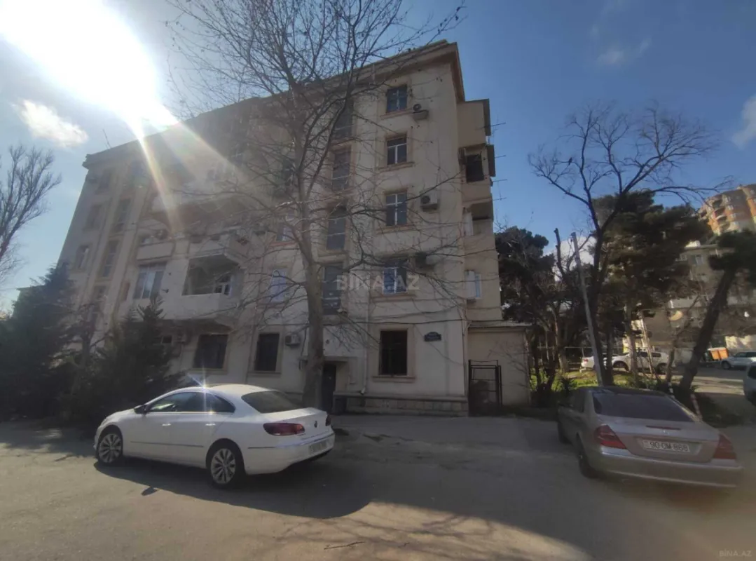 Satılır 3 otaqlı mənzil 90 m²