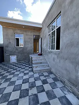 Satılır 3 otaqlı həyət evi 100 m²