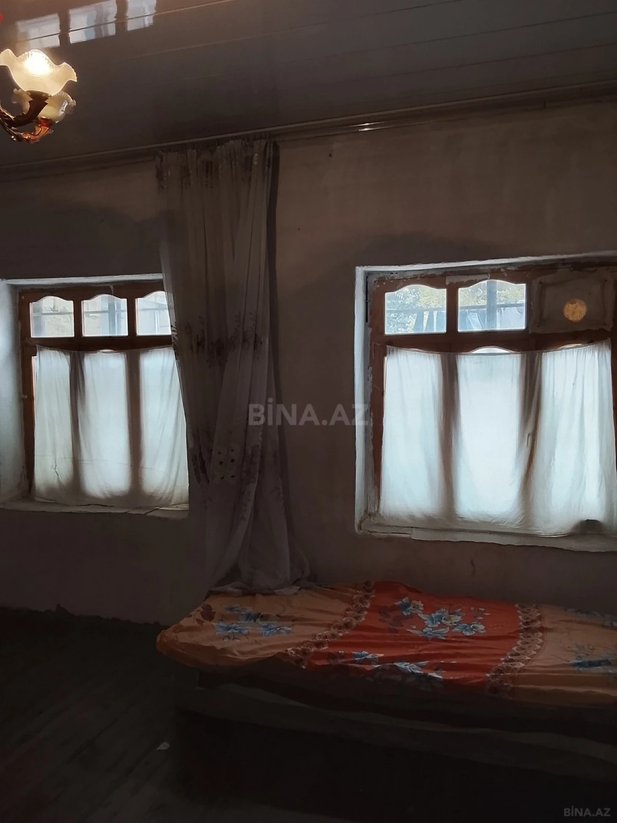 Satılır 3 otaqlı həyət evi 200 m²
