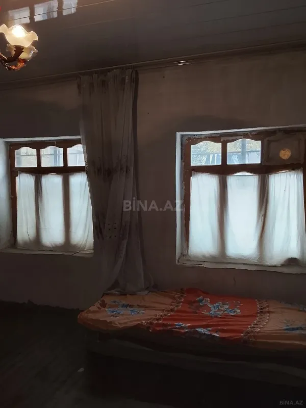 Satılır 3 otaqlı həyət evi 200 m²