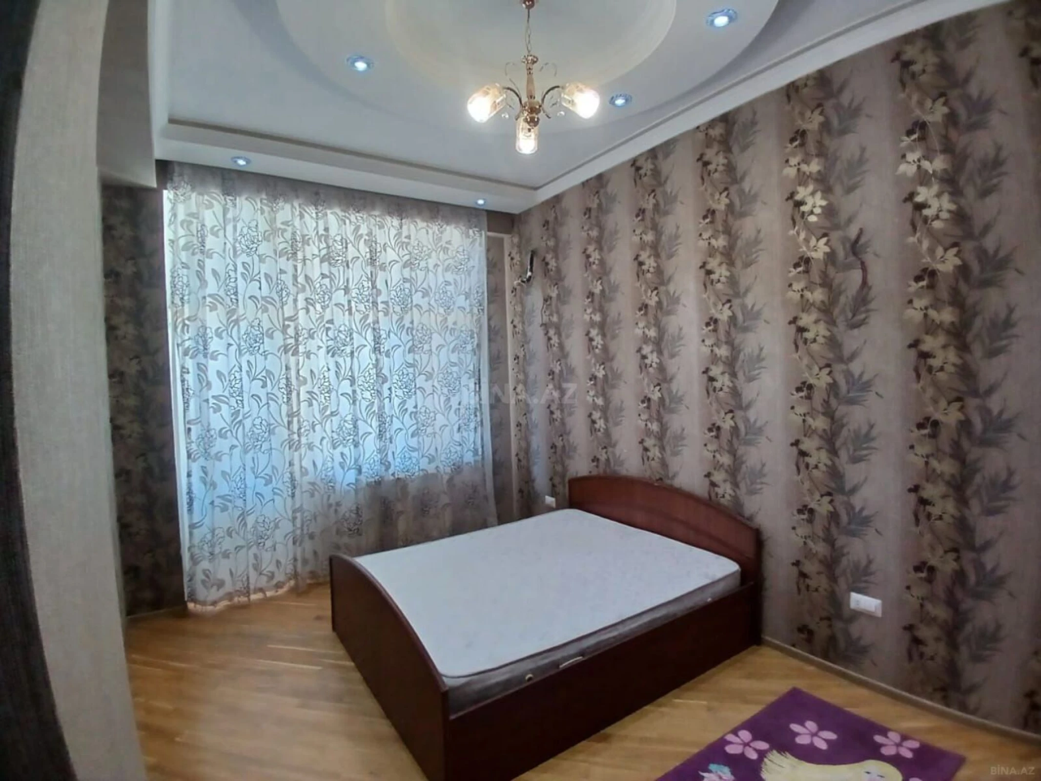 Kirayə verilir 3 otaqlı mənzil 130 m²