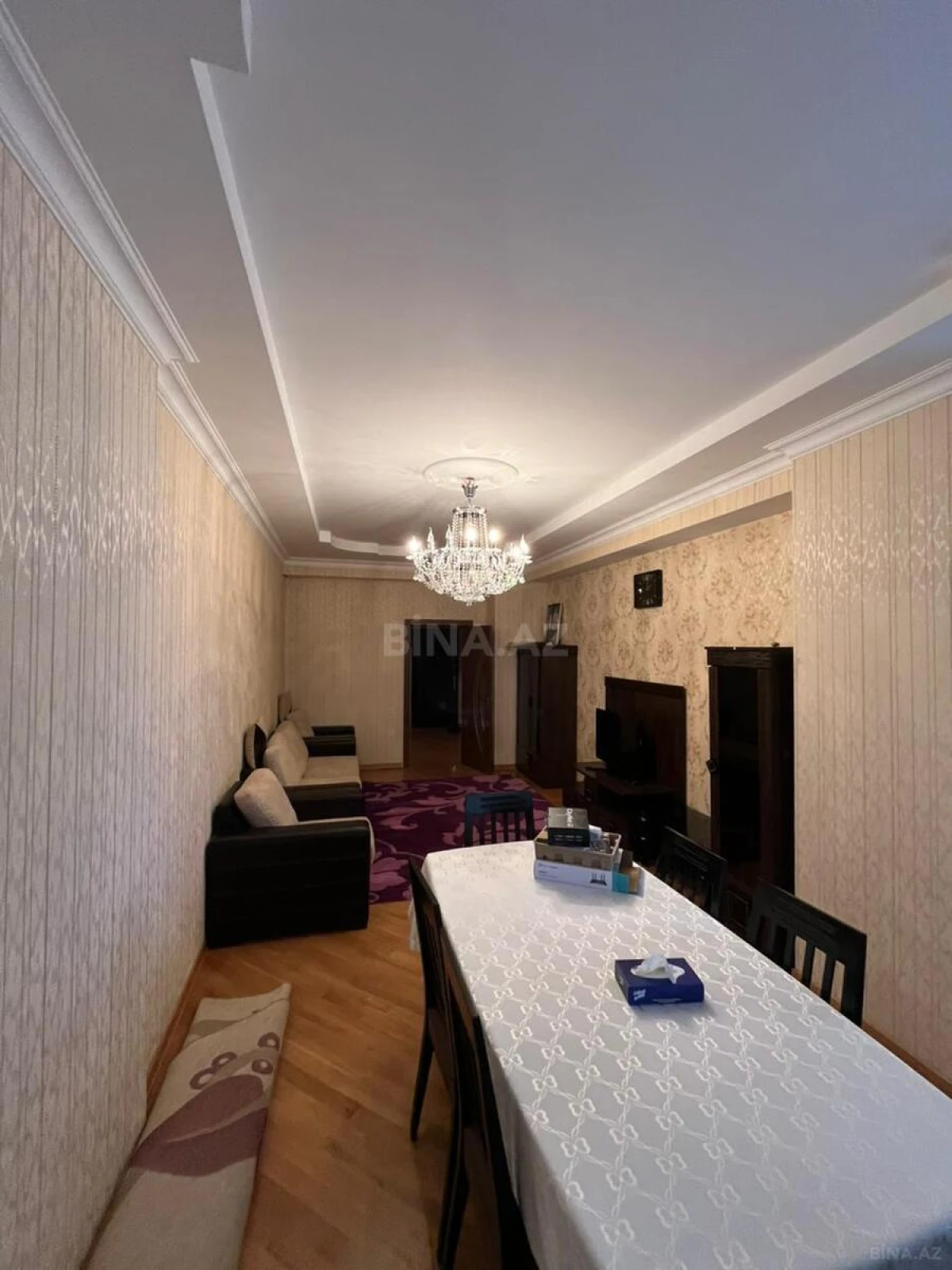 Kirayə verilir 2 otaqlı mənzil 95 m²