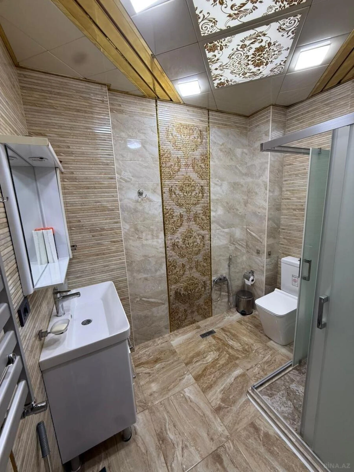 Kirayə verilir 3 otaqlı mənzil 110 m²