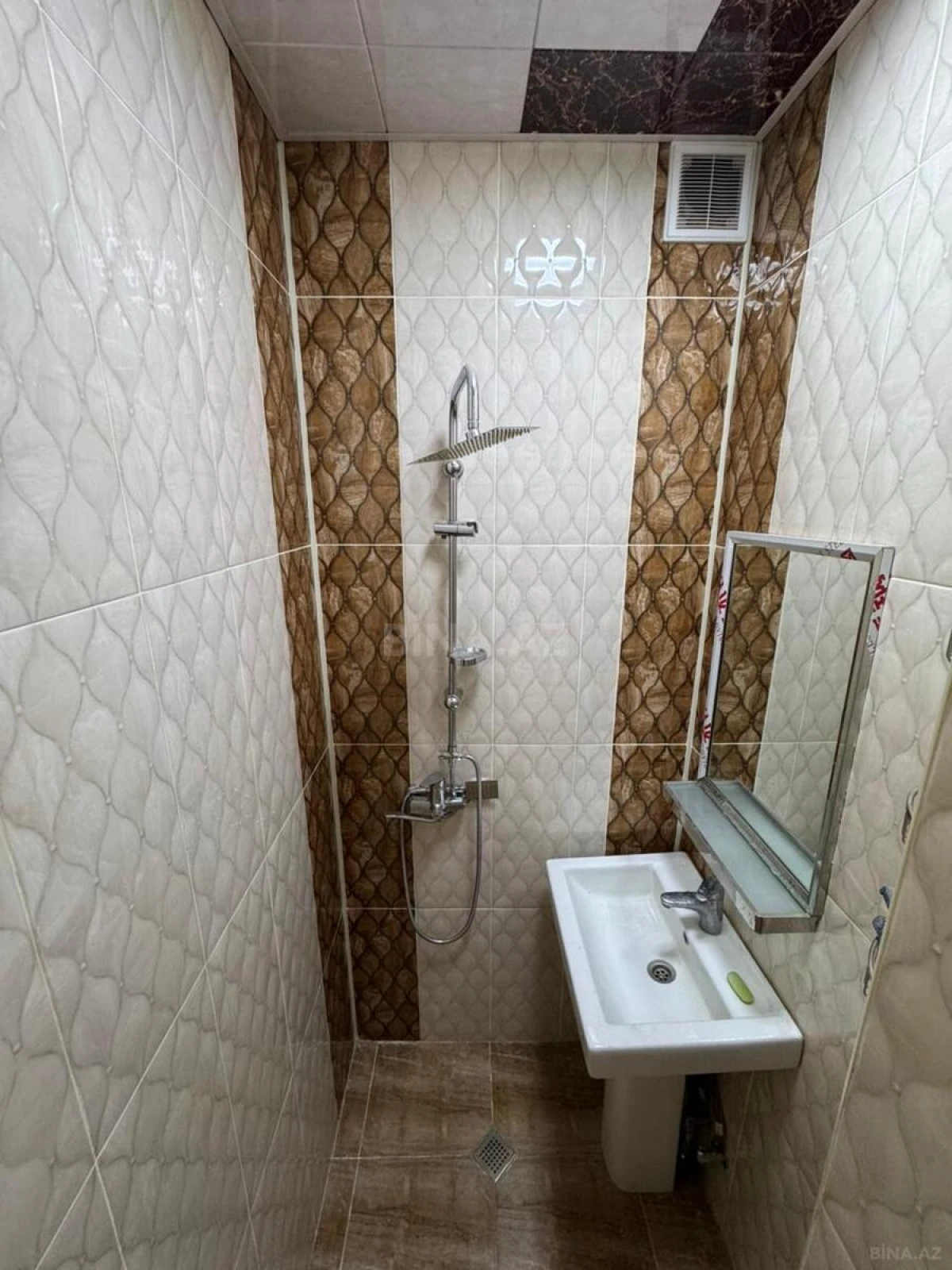 Kirayə verilir 2 otaqlı mənzil 60 m²