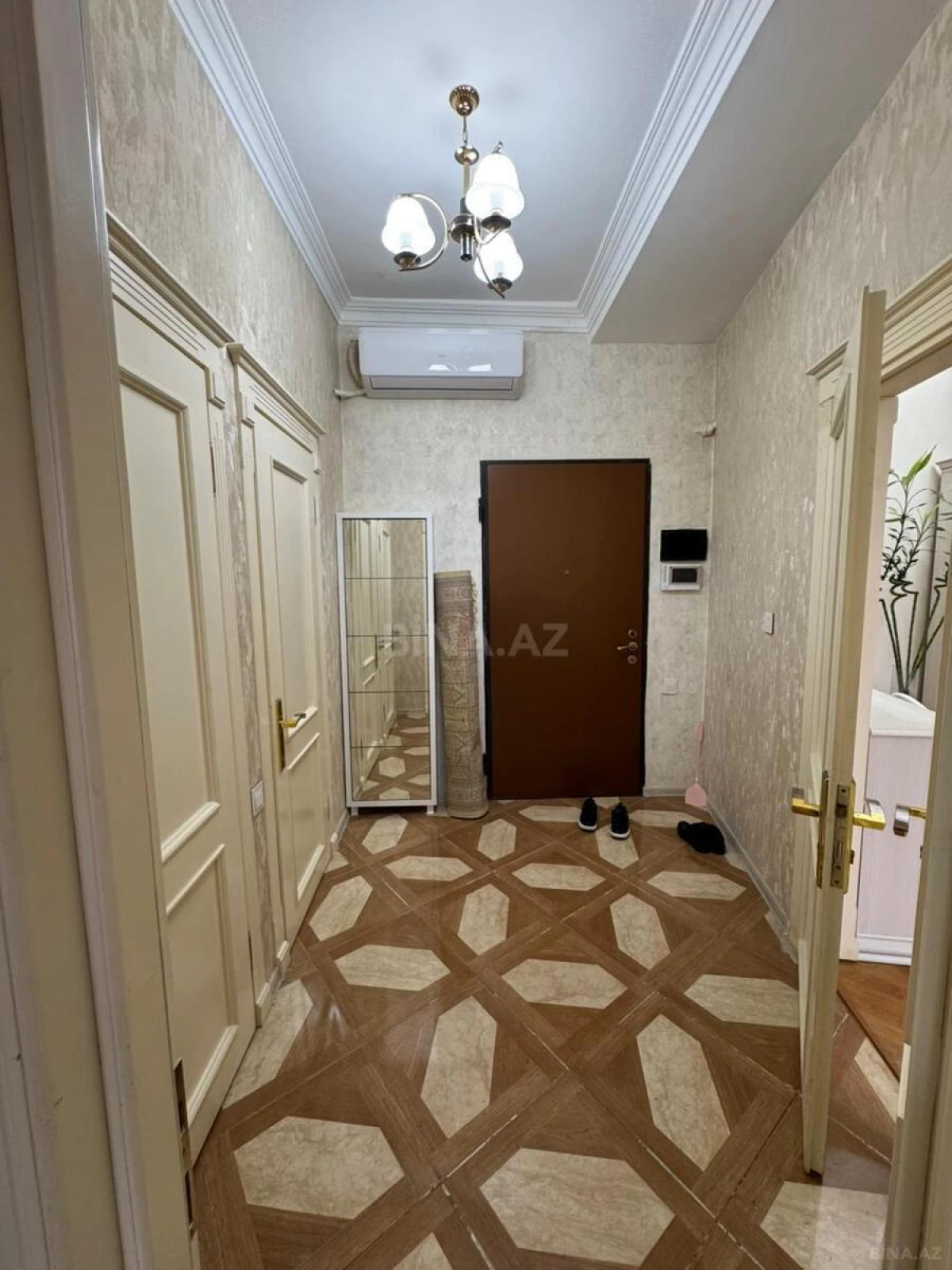 Kirayə verilir 2 otaqlı mənzil 60 m²