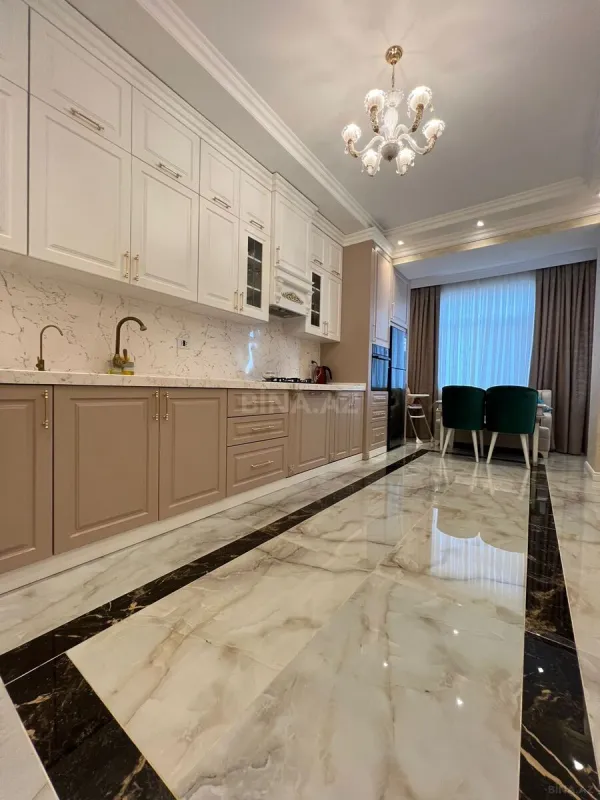Satılır 2 otaqlı mənzil 68 m²