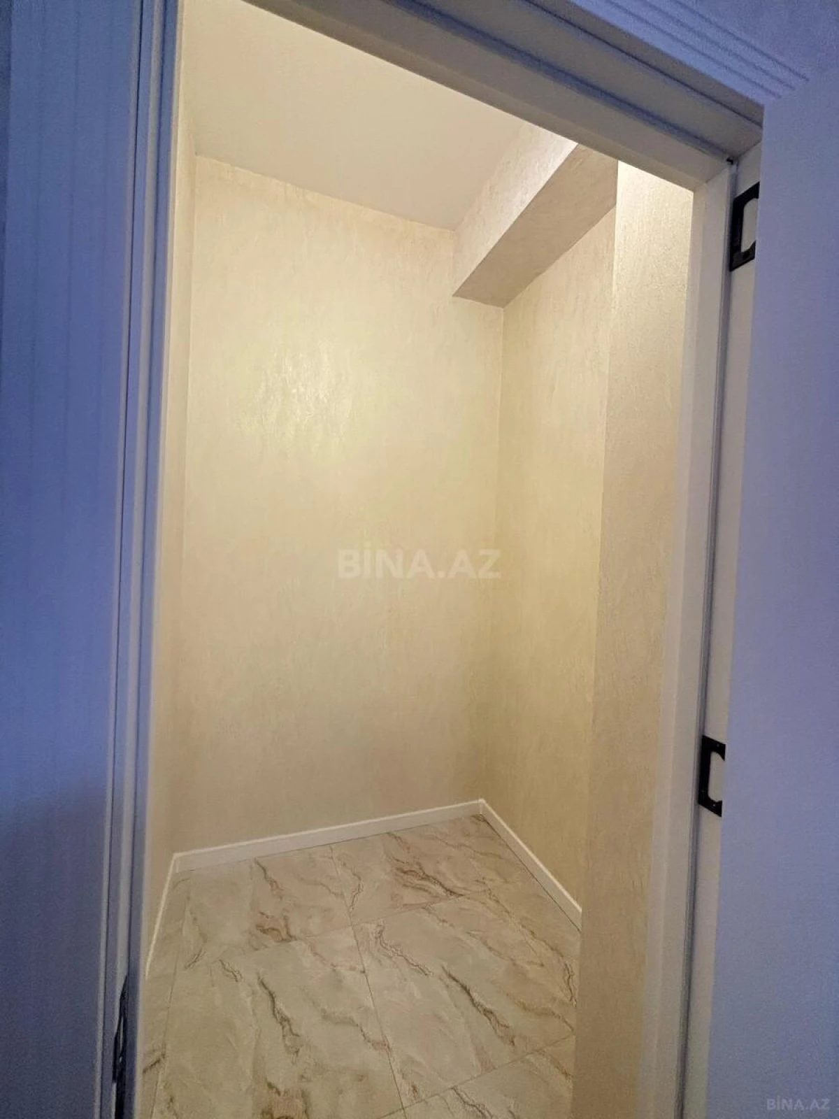 Kirayə verilir 2 otaqlı mənzil 80 m²