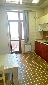 Kirayə verilir 2 otaqlı mənzil 88 m²