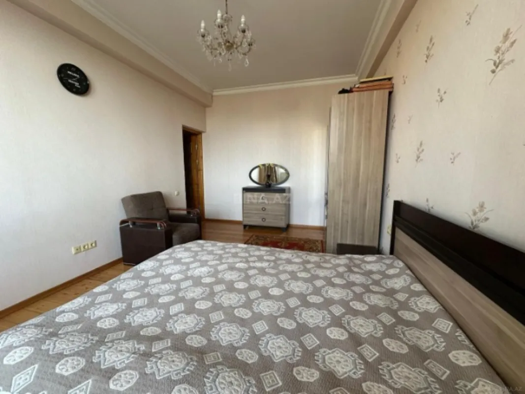 Kirayə verilir 2 otaqlı mənzil 94 m²