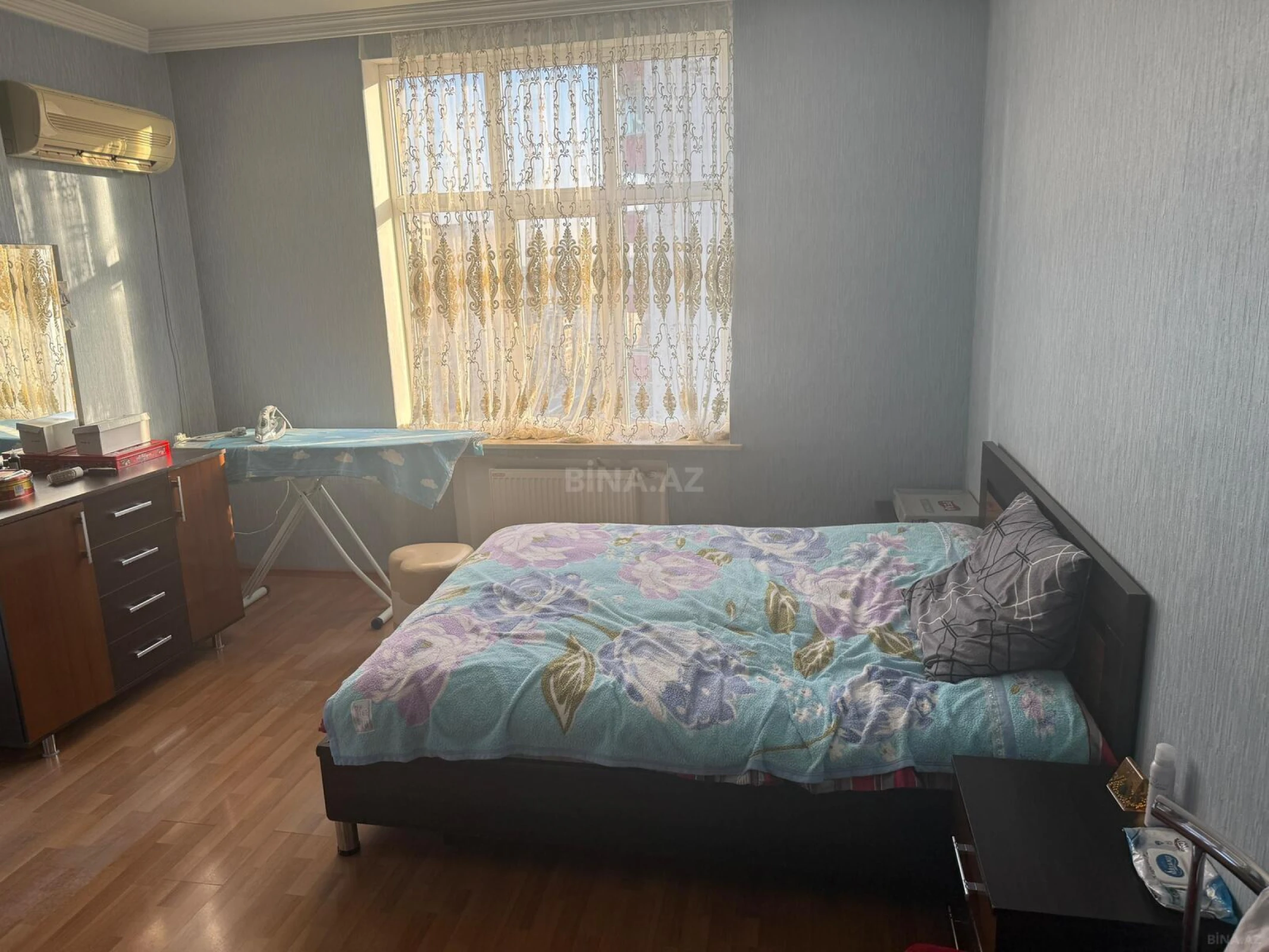 Satılır 4 otaqlı mənzil 158 m²