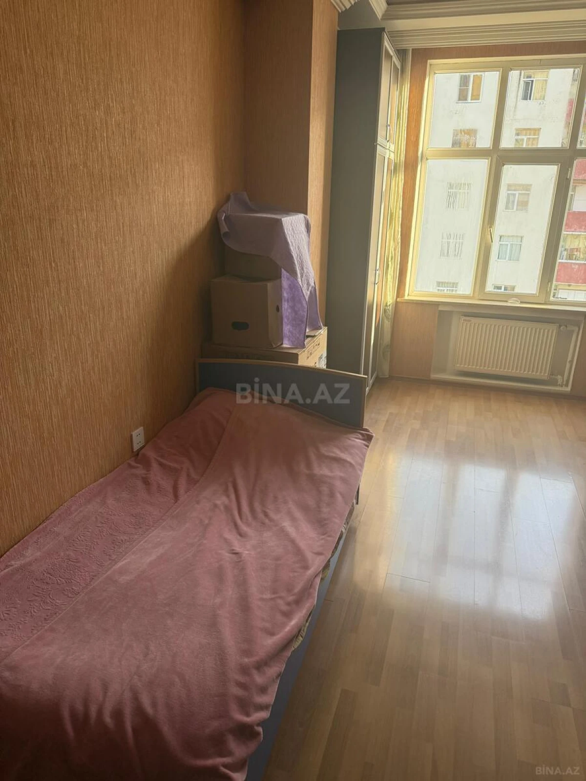 Satılır 4 otaqlı mənzil 158 m²