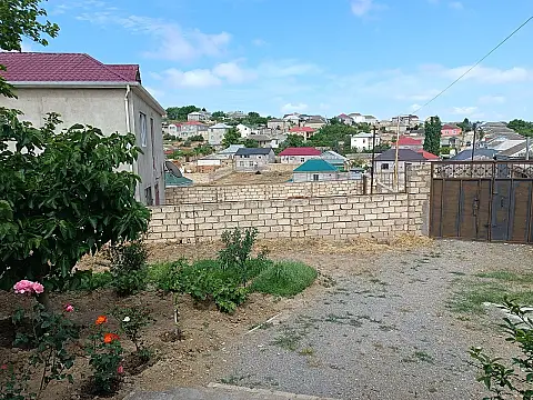 Satılır 4 otaqlı həyət evi 132 m²