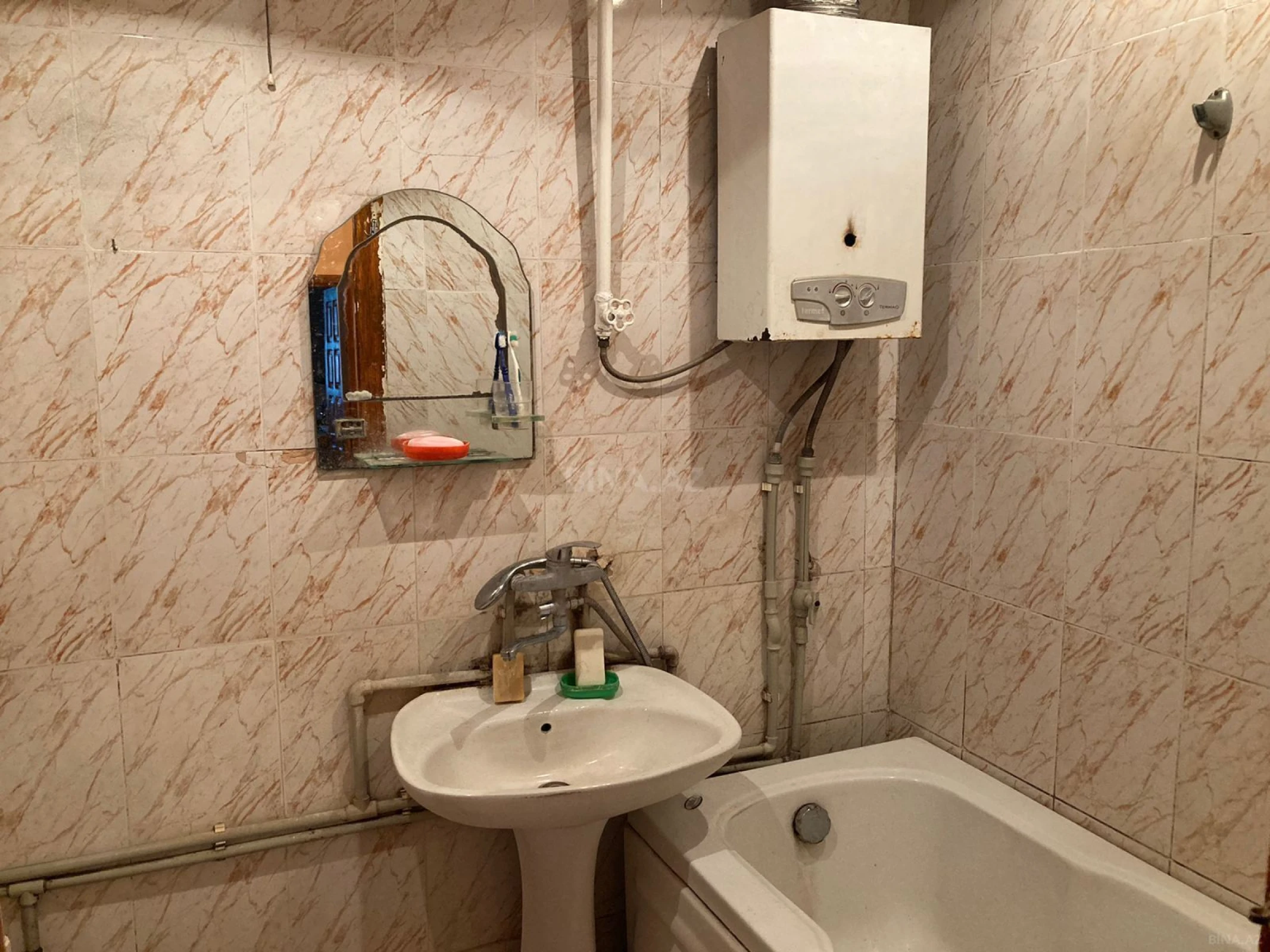 Satılır 3 otaqlı mənzil 60 m²