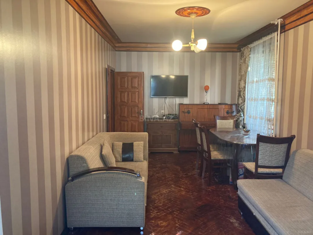 Satılır 3 otaqlı mənzil 60 m²