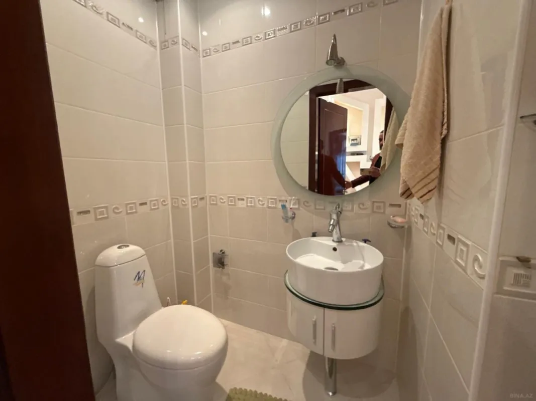 Satılır 4 otaqlı mənzil 210 m²