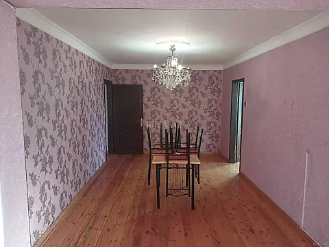 Satılır 2 otaqlı mənzil 47 m²