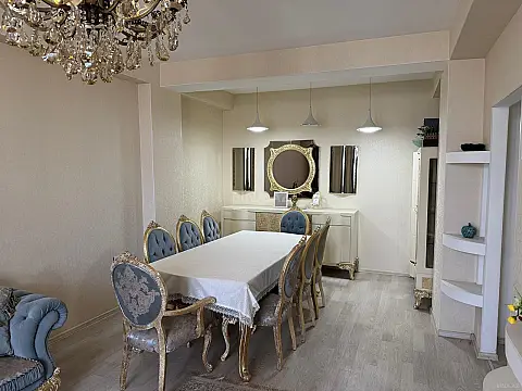 Satılır 3 otaqlı mənzil 120 m²