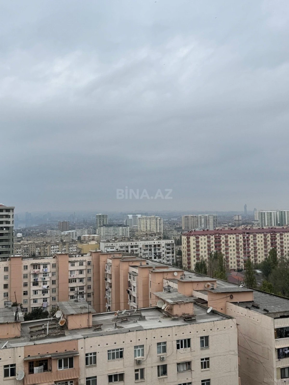 Satılır 3 otaqlı mənzil 120 m²