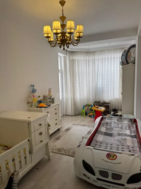Satılır 3 otaqlı mənzil 120 m²
