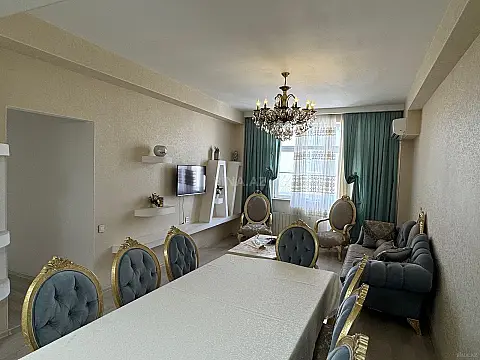 Satılır 3 otaqlı mənzil 120 m²