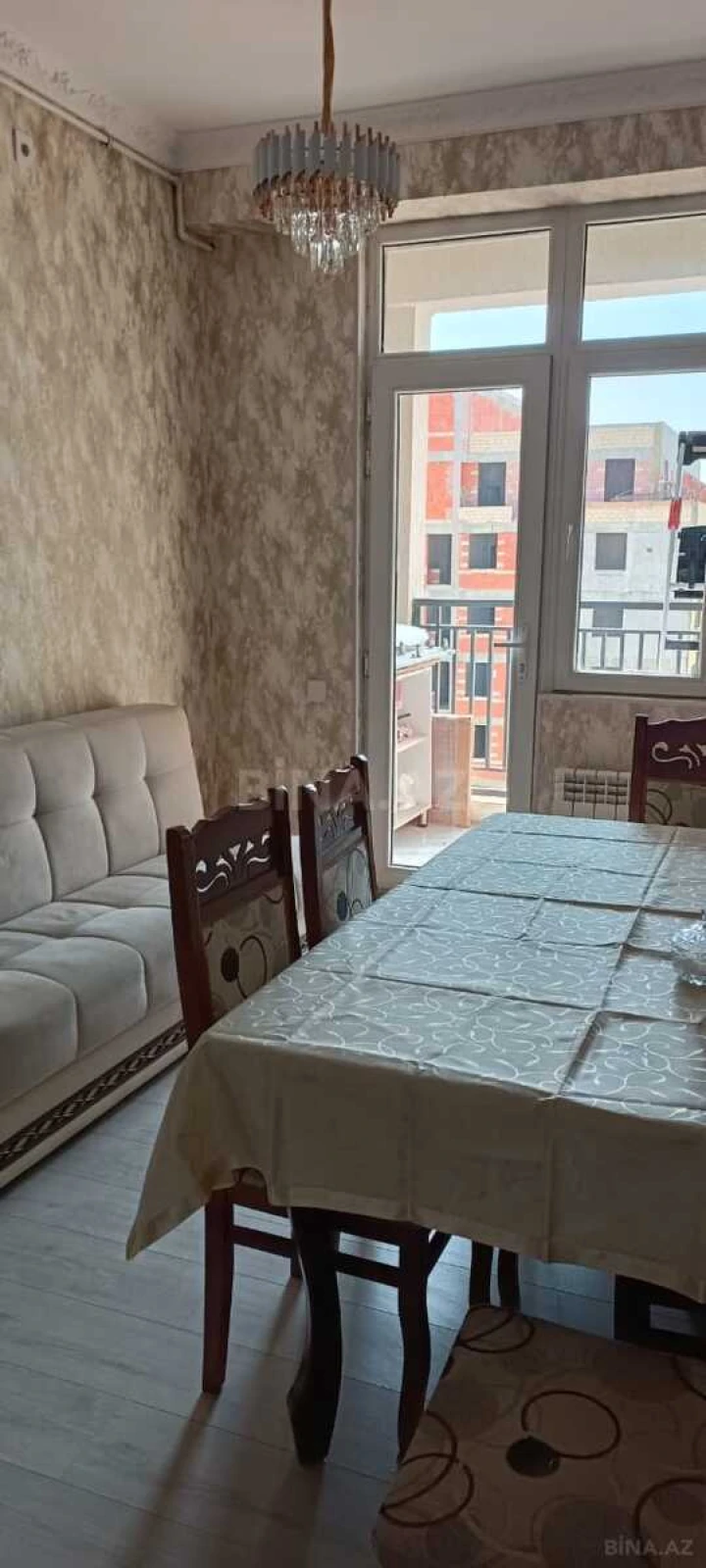 Kirayə verilir 2 otaqlı mənzil 53 m²