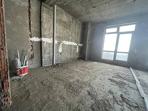 Satılır 4 otaqlı mənzil 152 m²